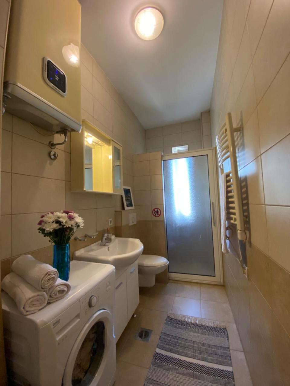 Apartamento Stylish King Downtown Podgorica Exterior foto
